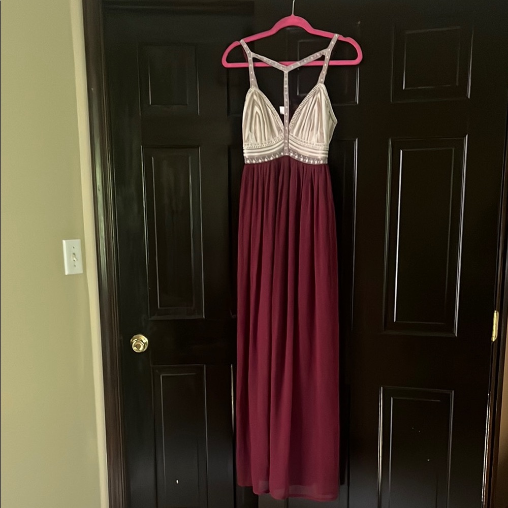 VENUS Burgundy and White Maxi Dress